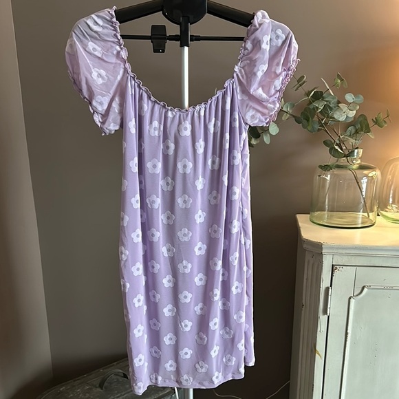 Motel Rocks Purple Mini Dress with Off-the-Shoulder Style Resort Wear - Picture 4 of 6